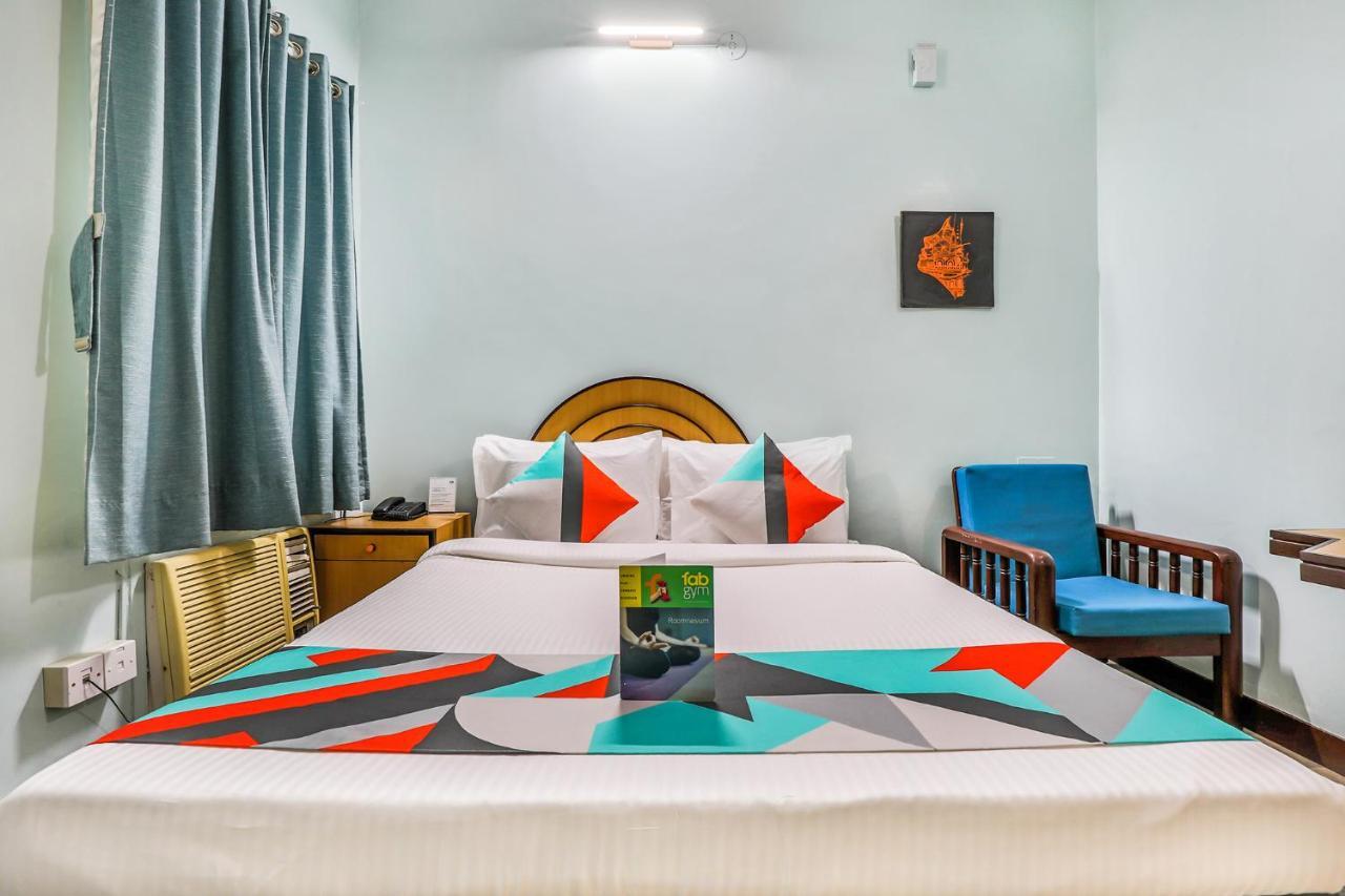 Fabexpress Santhi Inn - Near Promenade Beach Pondicherry Exterior photo